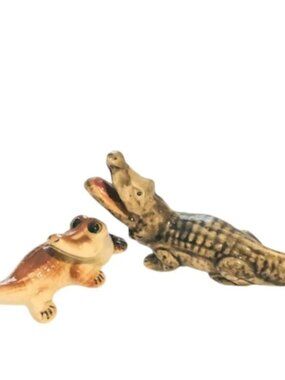 Vintage Alligator & Crocodile Salt & Pepper Shakers